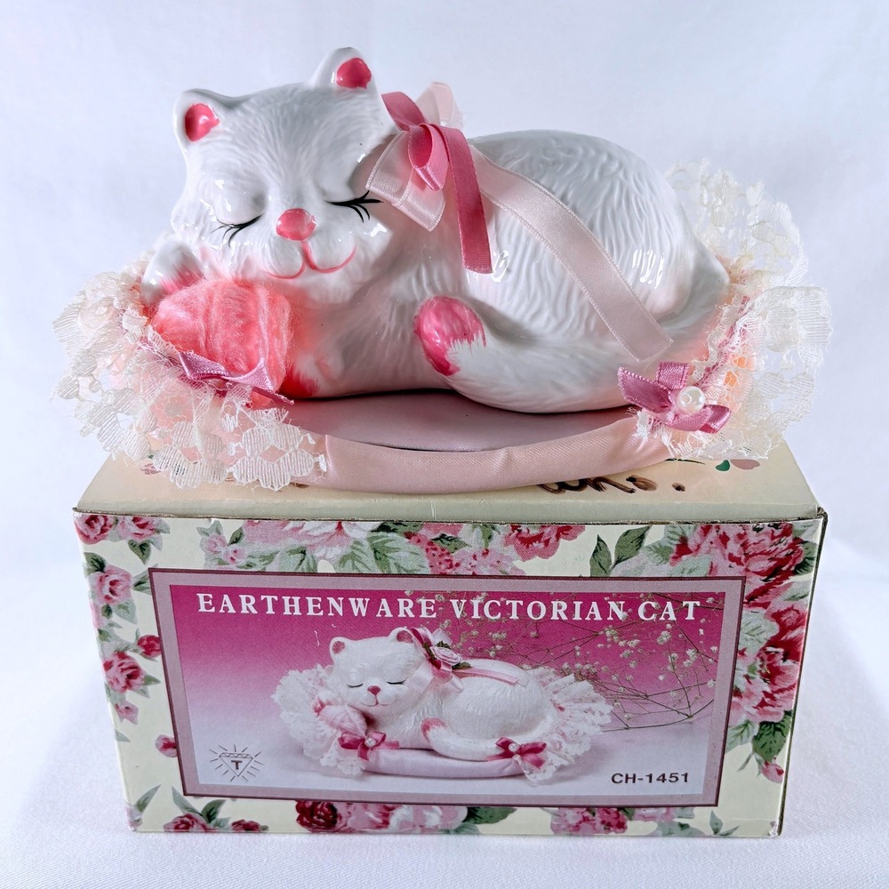 Vintage 1989 Earthenware Victorian Cat Figurine White Pink Sleeping Kitten READ*